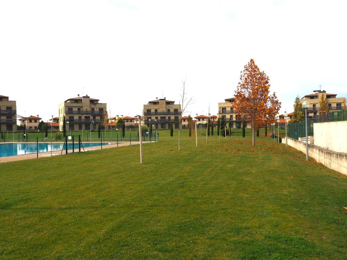 Apartamento Golf Buenas Vistas Cirueña Exterior foto
